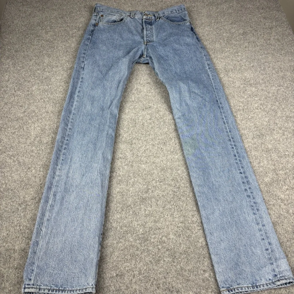 Levi's 501 Jeans Men's 31x36 Button Fly Straight Leg Light Wash Y2K‎ Denim EUC